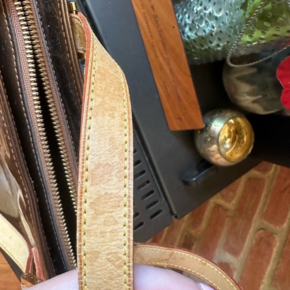 Louis Vuitton Houston Bag - Picture 16 of 17